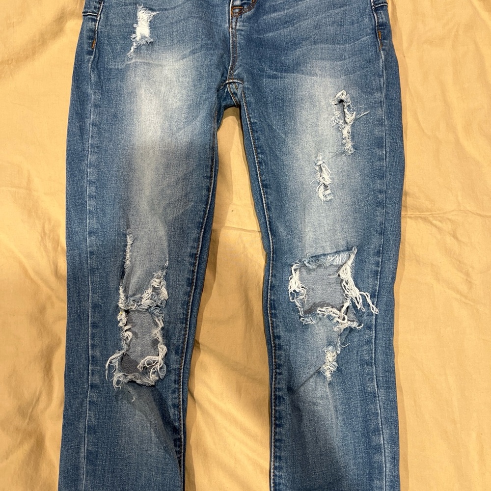 Trendy Distressed Blue Jeans - Picture 3 of 4